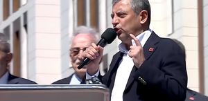 Özgür Özel geri adım atmıyor Meydandan Akın Gürlek’e çağrı yaptı