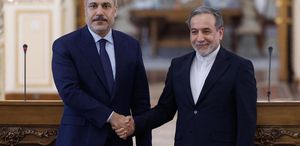 Bakan Fidan, İranlı mevkidaşıyla görüştü