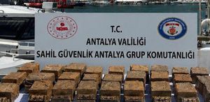 Alanya’da kıyıya vuran paketten 40 kilo uyuşturucu çıktı
