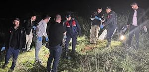 Uşak’ta tarlada yaşlı adam boğazı kesilmiş halde ölü bulundu