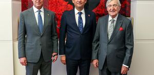 Ali Koç ve Rahmi Koç, CHP lideri Özgür Özel’i ziyaret etti