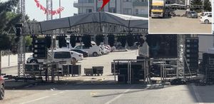 Sahnede Türk Bayrağı krizi DEM Partili belediye konseri iptal etti