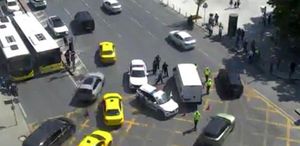 Beşiktaş’ta ticari aracın çarptığı polis ağır yaralandı