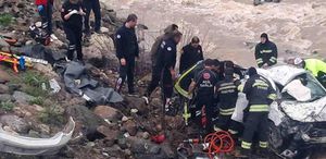 Erzincan’da dereye uçan otomobilde 2 kişi hayatını kaybetti
