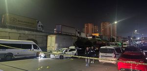 Küçükçekmece’de bir otomobil dur ihtarına uymadı: 1 polis yaralandı