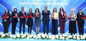 Sağlık Bakanlığı’nda Ebe ve Hemşireler Günü Programı Bakan Memişoğlu da katıldı