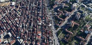 İstanbul’da hayatın iki farklı yüzü aynı karede