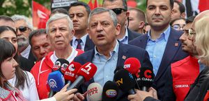 Özgür Özel: Siyaset çok yaşlı, Cumhuriyet’i gençlere emanet edeceğiz