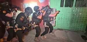 Adana’da DEAŞ’a Operasyon: 16 Şüpheli Yakalandı
