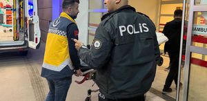 Hükümlü şahıs, hastanede kafasında bardak kırarak kendini yaraladı