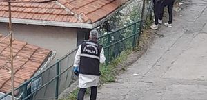 Sarıyer’de bahçede kalaşnikof ve el bombası bulundu