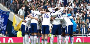 Son maçta kazanan Tottenham Hotspur ligde kaldı