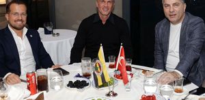 Maldini ve Hakan Safi buluştu Leao’dan sürpriz bir yorum geldi