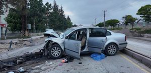 Niğde’de iki otomobilin çarpıştığı kazada 2 kişi hayatını kaybetti