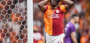 Dünyaca ünlü eski futbolcudan Osimhen çağrısı: Manchester United’a gelirse mutlu olurum