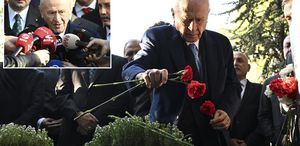 Bahçeli, Türkeş’in mezarını ziyaret etti “Bayram mesajı“ yanıtı dikkat çekti