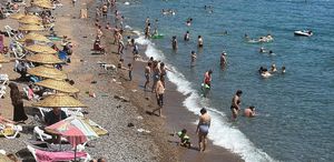 Bodrum sahillerinde bayram yoğunluğu