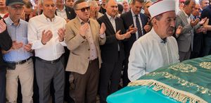 Özgür Özel, amcasını son yolculuğuna uğurladı