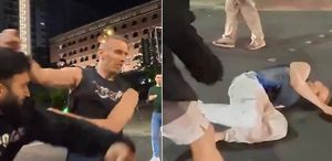 “Çünkü sen Müslümansın“ diyerek saldırdı Tek yumrukla asfaltı öptü