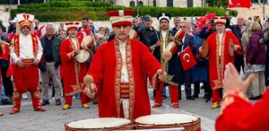 İstanbul’da fetih coşkusu Mehteran gösterisine yoğun ilgi