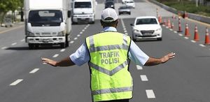 İstanbul’un iki ilçesinde bazı yollar trafiğe kapatıldı