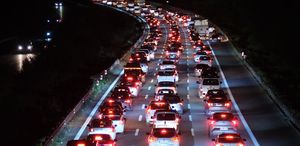 Anadolu Otoyolu Düzce geçişinde trafik durma noktasına geldi
