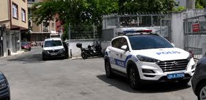Eyüpsultan’da ders sırasında 2. kattan atlayan öğrenci hastaneye kaldırıldı