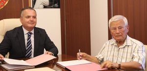 500 milyon TL değerindeki bina ve arsasını Milli Eğitim Bakanlığı’na bağışladı