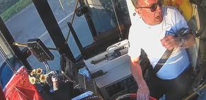 Mersin’de belediye otobüsüne saldıran sürücüye ceza yağdı