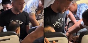 Uçakta dehşet Acil çıkış kapısını açıp atlamaya çalıştı