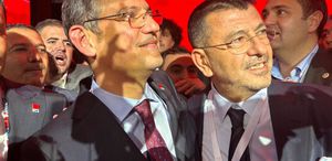 İstanbul Cumhuriyet Başsavcılığı’ndan Özgür Özel ve Veli Ağbaba hakkında yetkisizlik kararı