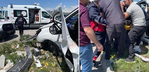 Van’da iki otomobil çarpıştı 4 kişi hayatını kaybetti, 2 kişi yaralandı