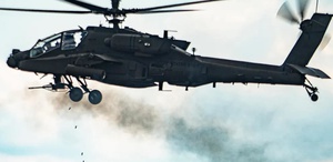 Savaşta bir ilk ABD ordusuna ait helikopter Hürmüz Boğazı’nda düştü
