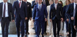 Özgür Özel’in yol haritası netleşti Yeni parti için tarih belli oldu