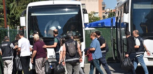 Ege Üniversitesi’nde yolsuzluk operasyonunda 41 şüpheli adliyede