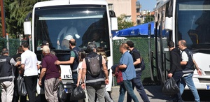 Ege Üniversitesi’ndeki yolsuzluk operasyonunda, eski başhekim ve dekan tutuklandı