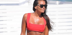 46 yaşındaki Eda Taşpınar’ın bikini kombini olay oldu