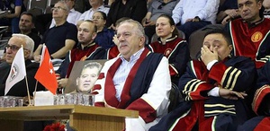 Amasya Üniversitesi’nde hüzünlü mezuniyet: İki kayıp anıldı