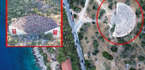 2 bin yıllık antik tiyatroda milli maç heyecanı Görüntüler olay oldu
