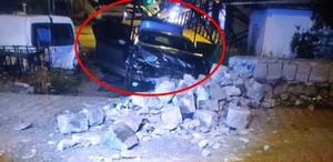 Seyir halindeki otomobile açılan ateşte başından vurulan kadın hayatını kaybetti