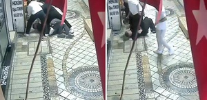 Dört kişi tarafından öldüresiye darbedildi: Olay anı kameraya yansıdı