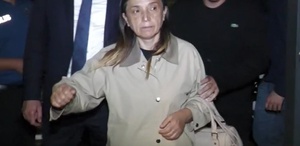 Seferihisar Belediyesine yönelik “rüşvet“ operasyonunda Mustafa Günay’ın eşi de gözaltına alındı