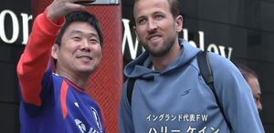 Japonya Teknik Direktörü’nün pozu olay oldu