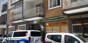 Maske ile kötü koku yayılan eve giren ekipler korkunç manzarayla karşılaştı
