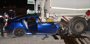Adana’da tankerle çarpışan otomobildeki baba öldü, 2 çocuğu yaralandı