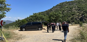 Isparta’da park halindeki araçtan 2 gencin cesedi çıktı