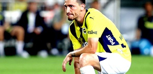Fenerbahçe’nin kamp kadrosu belli oldu Mert Hakan detayı