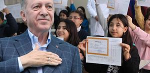 Erdoğan’dan milyonlarca öğrenciye karne tebriği: Verimli ve keyifli bir yaz tatili diliyorum