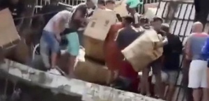 Venezuela’da depremler sonrası sokaklarda yağma başladı