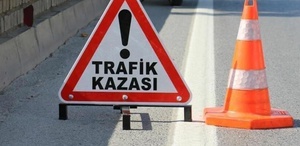 Katliam gibi kaza Devrilen araçtaki 3 kişi feci şekilde can verdi